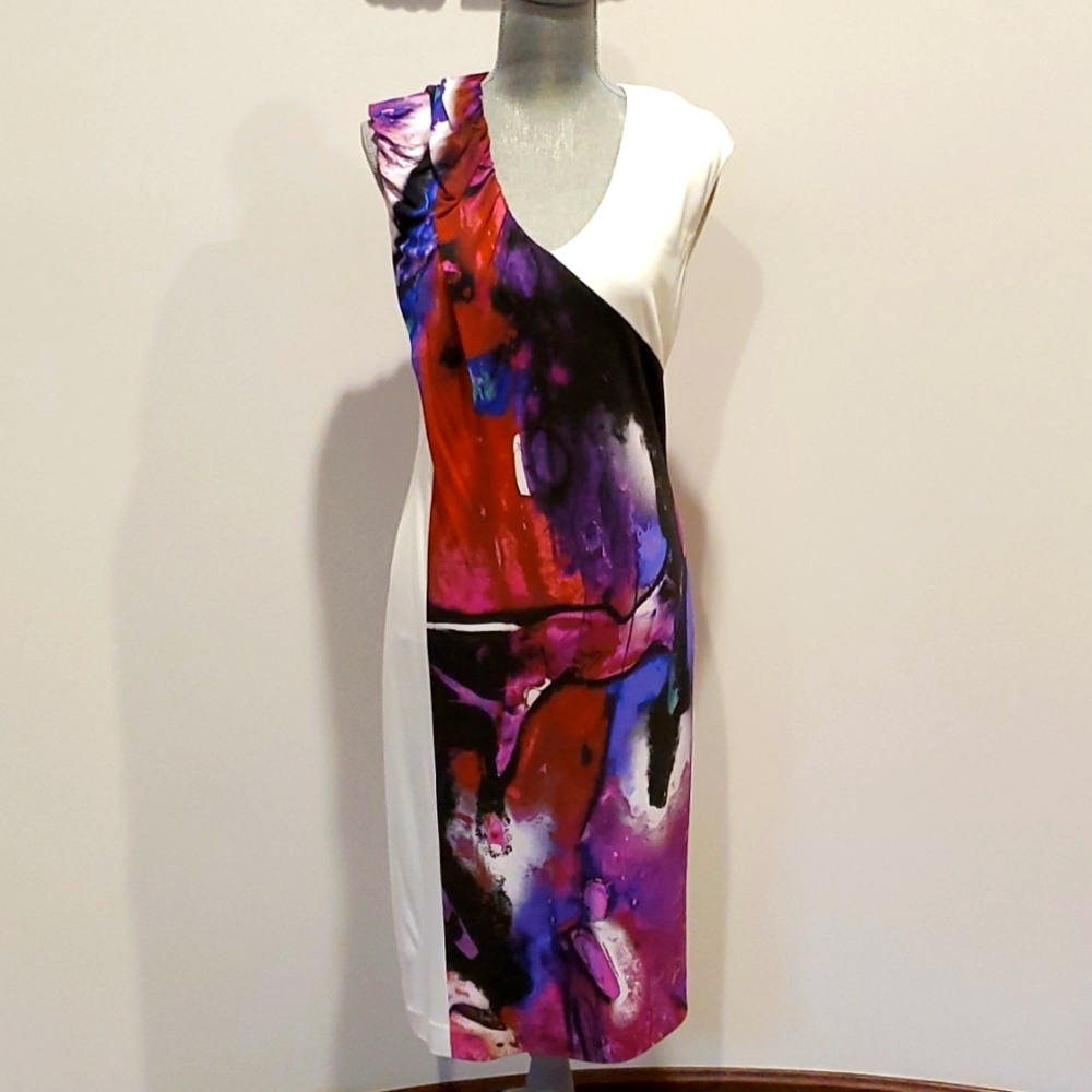 curve black dress Mini | One Shoulder Dress Size:30 Regular Timeless the Label Silvie Floral Made from a comfortable